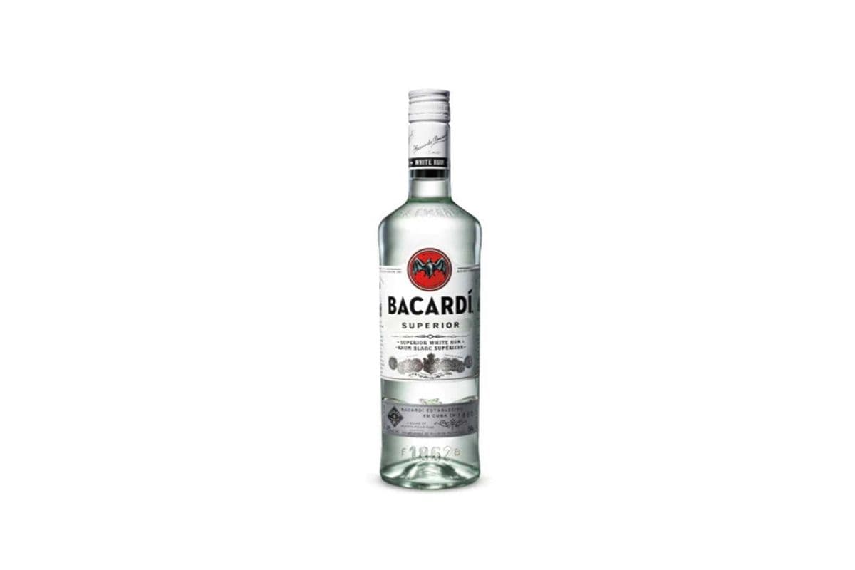 820593 - Bacardi White (1 x 750 ML)