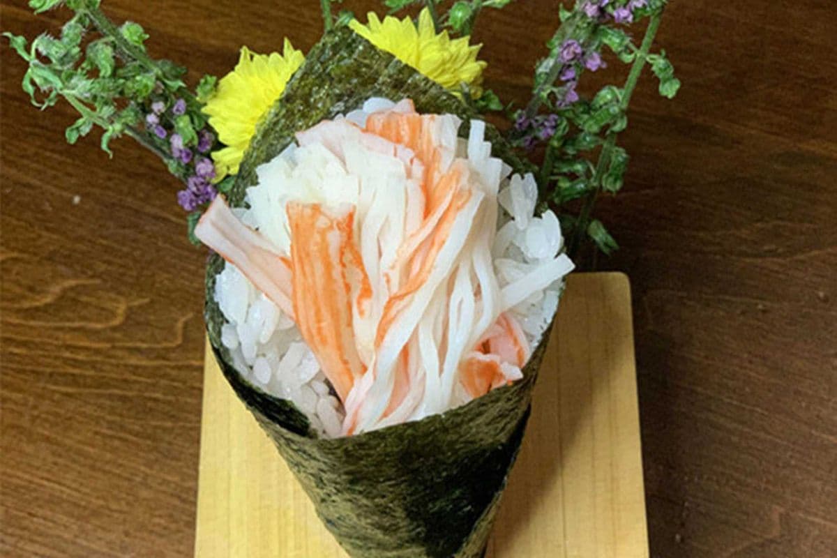 187b Crab Meat Hand Roll (1 pc)