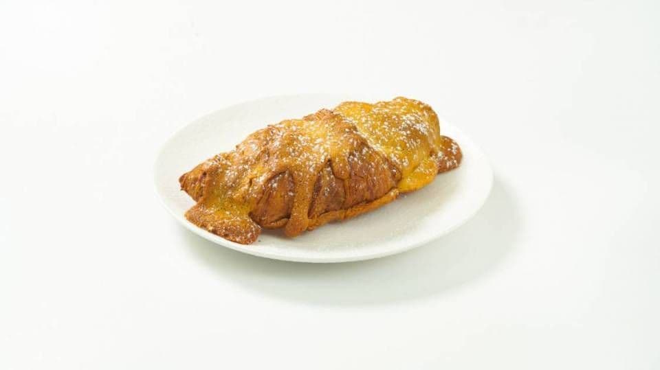 Croissant aux amandes / Almond Croissant