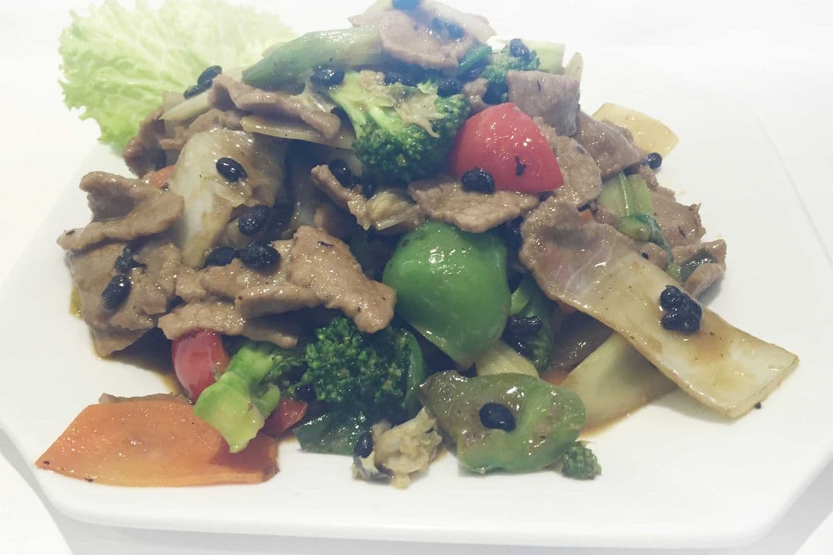 B5. Stir-Fried Beef in Black Bean Sauce