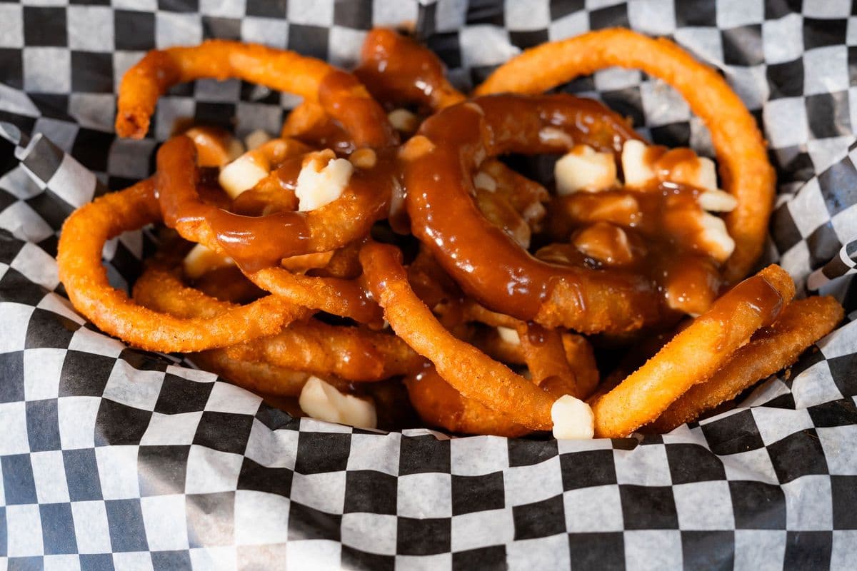 Oring Poutine (Onion Rings)
