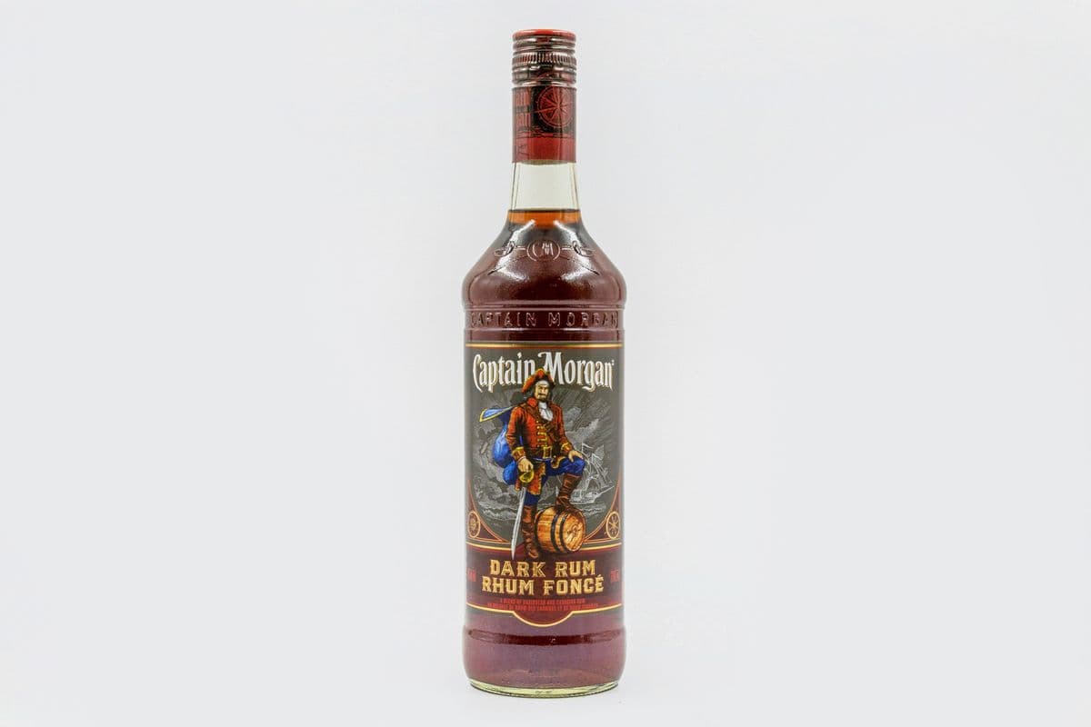 Captain Morgan Dark (1 x 750 ml)