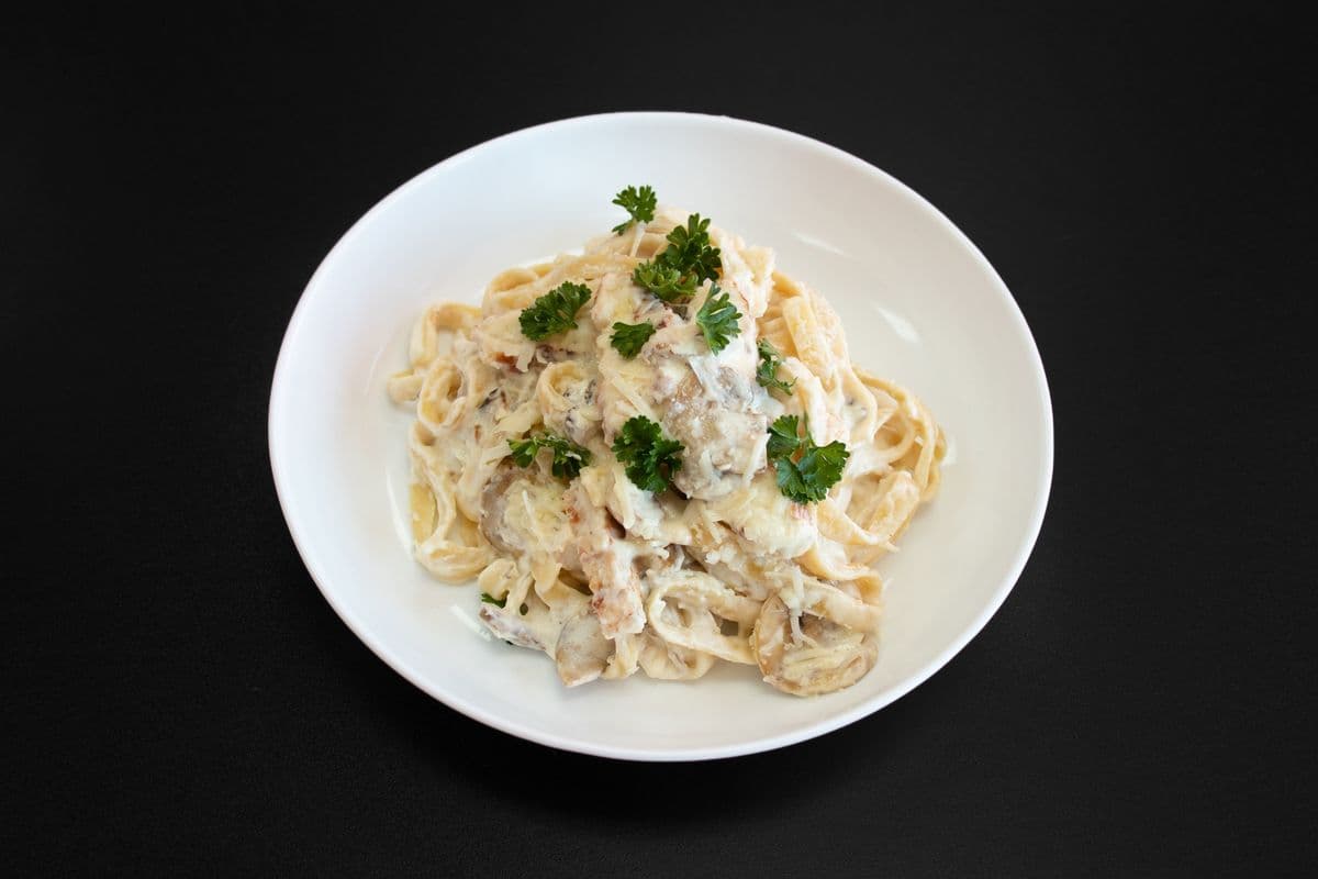 Fettuccine Alfredo