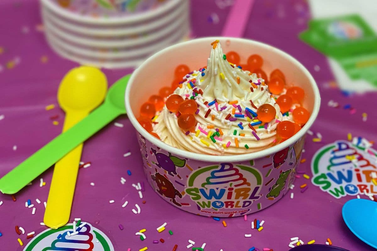 Create-Your-Own Medium Swirl Sundae (10 oz)