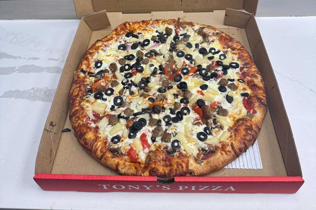 9" Small Cecilian Pizza