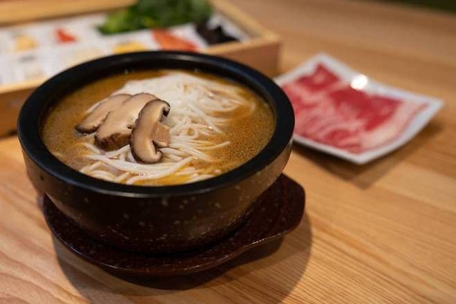 Yunnan Mushroom Rice Noodle / 云南菌香米线