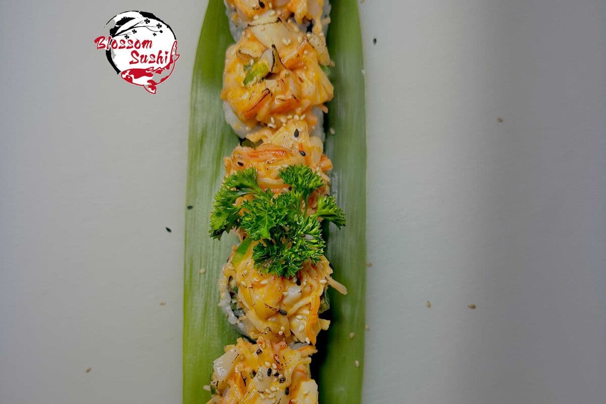 Volcano Roll (8pcs)