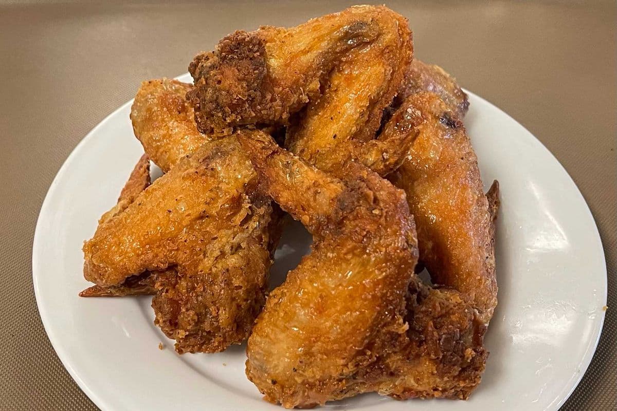 08. Deep Fried Chicken Wings / Cánh Gà Chiên (5-6 pcs)