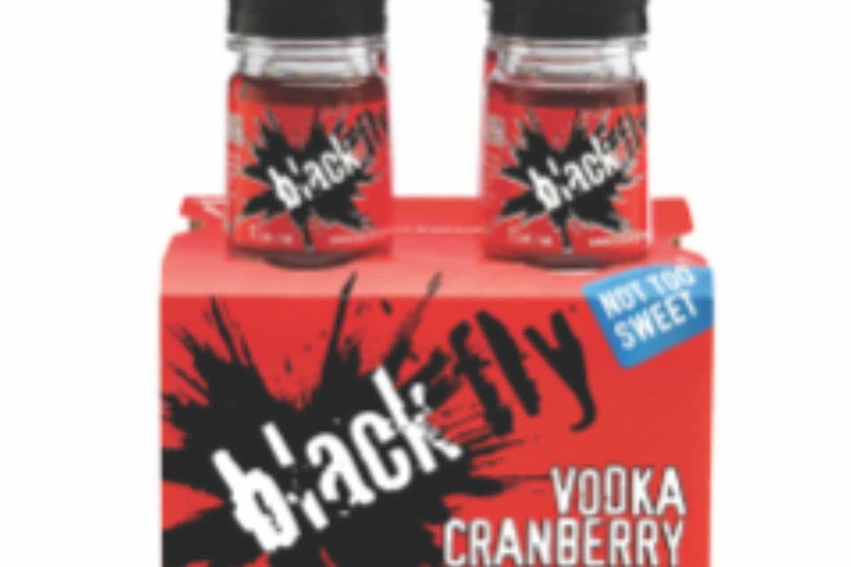 Black Fly Bottle - Vodka Cranberry 4x400ml (4 x 400ml)