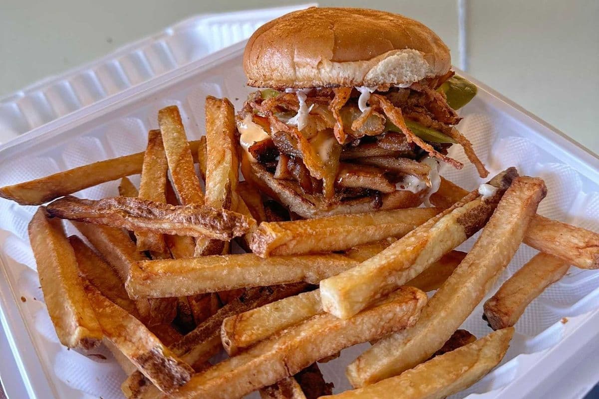 Single Slider with Fries