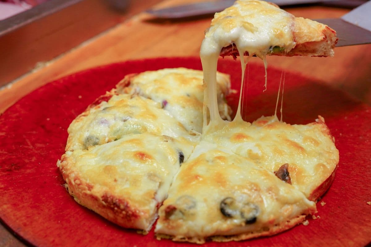 10" Medium Vegetarian Deluxe Pizza