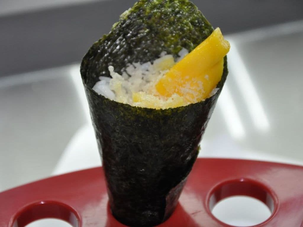 558.Mango Crispy Handroll(1pc)