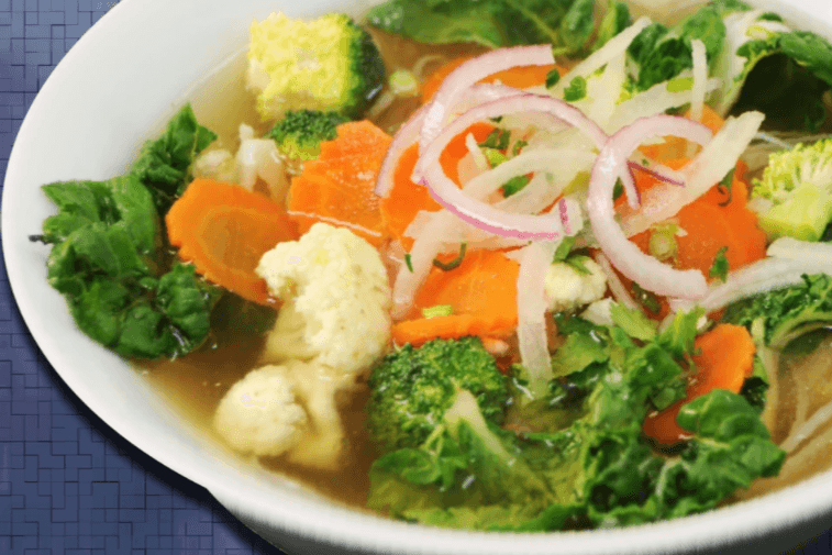 612. Vegetarian Rice Noodles, Tofu, and Mushroom Soup - Hu Tieu Chay (Large)