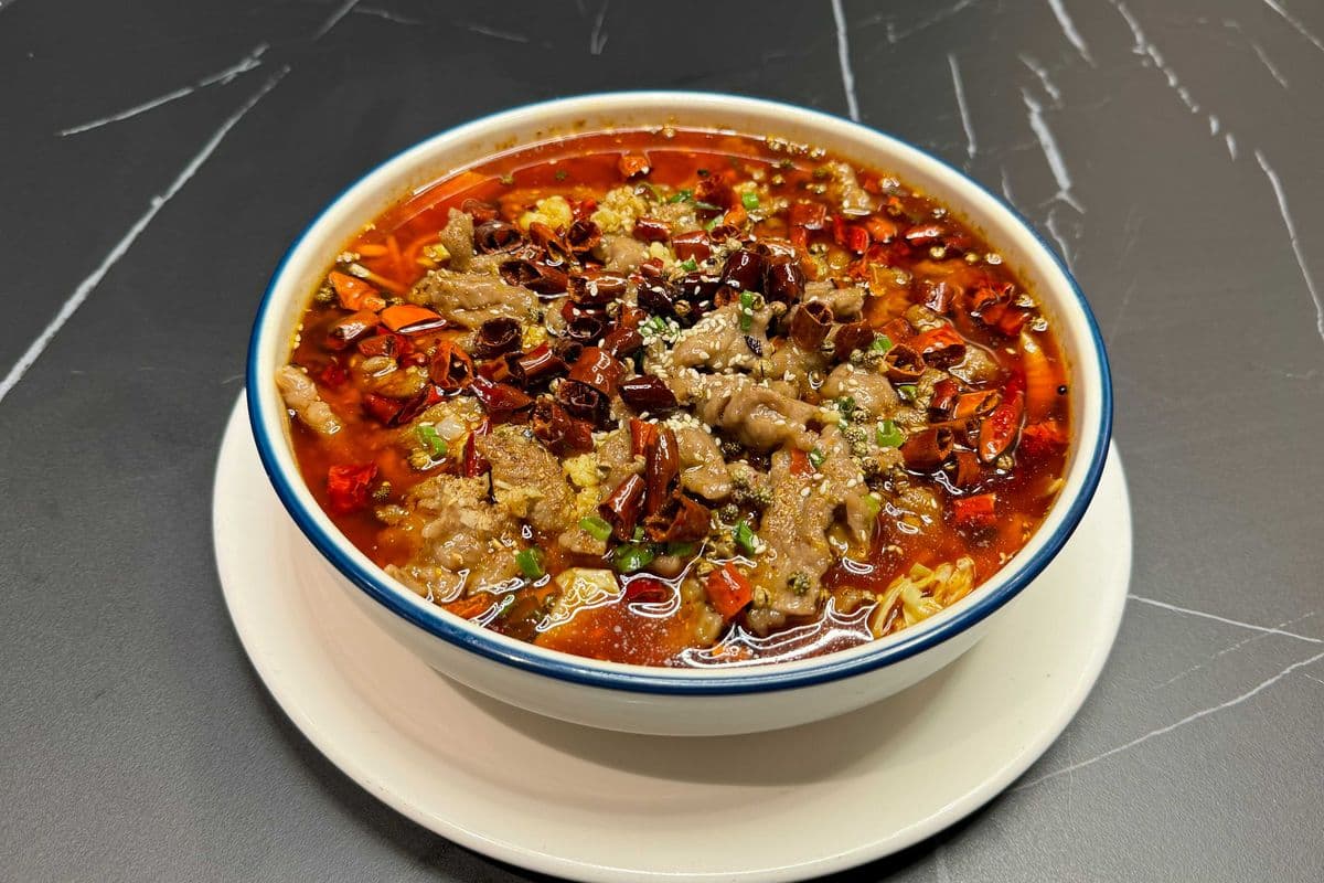 C65. Boiled Tender Beef Slices 水煮嫩牛柳
