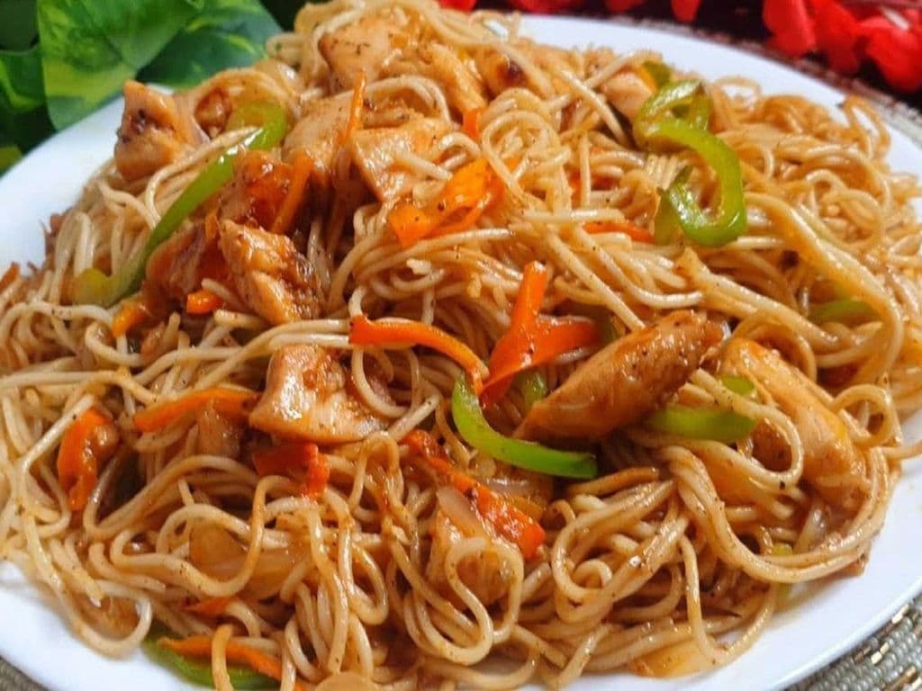 Chicken Hakka Noddles