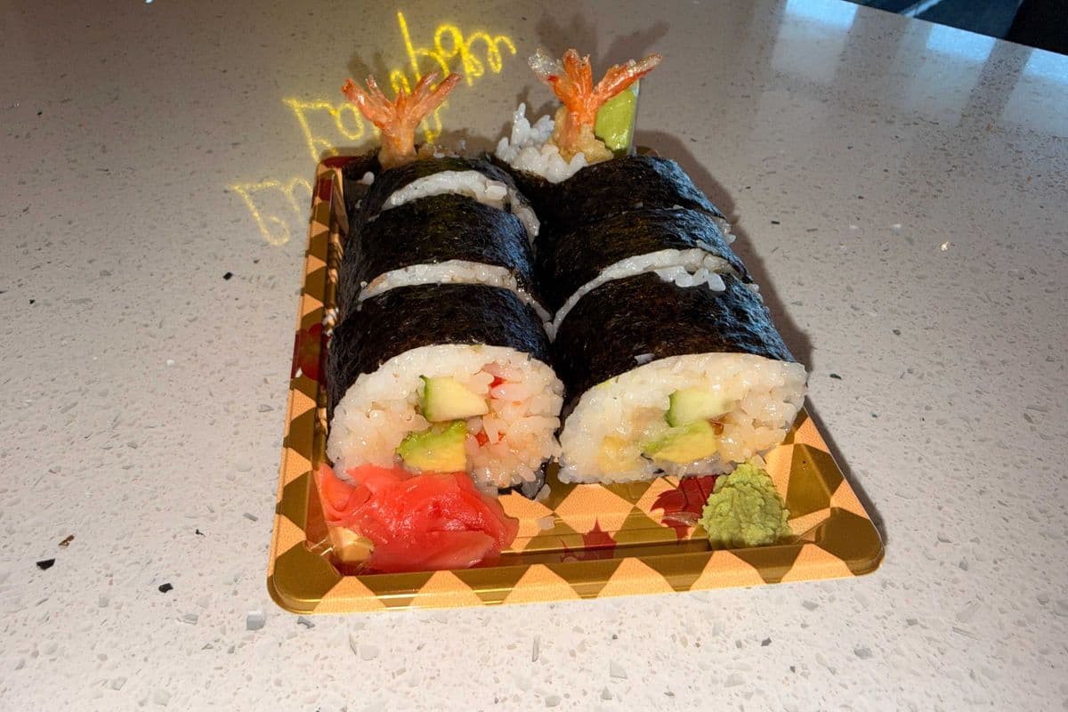 Dragon Futomaki (8pc)
