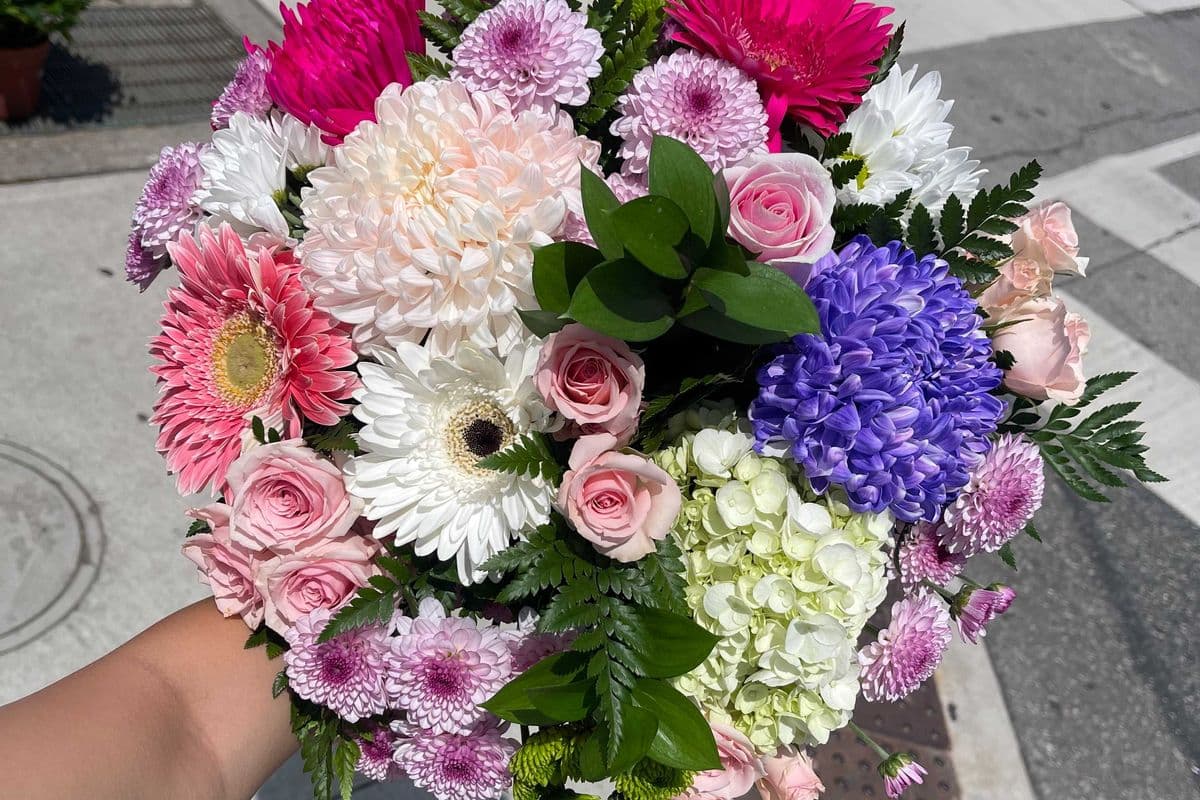 Designer’s Choice: Medium Bouquet - Medium