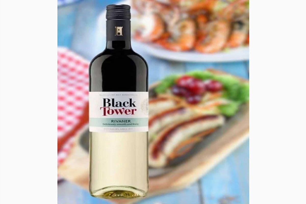 BLACK TOWER RIVANER (1 x 750ML)