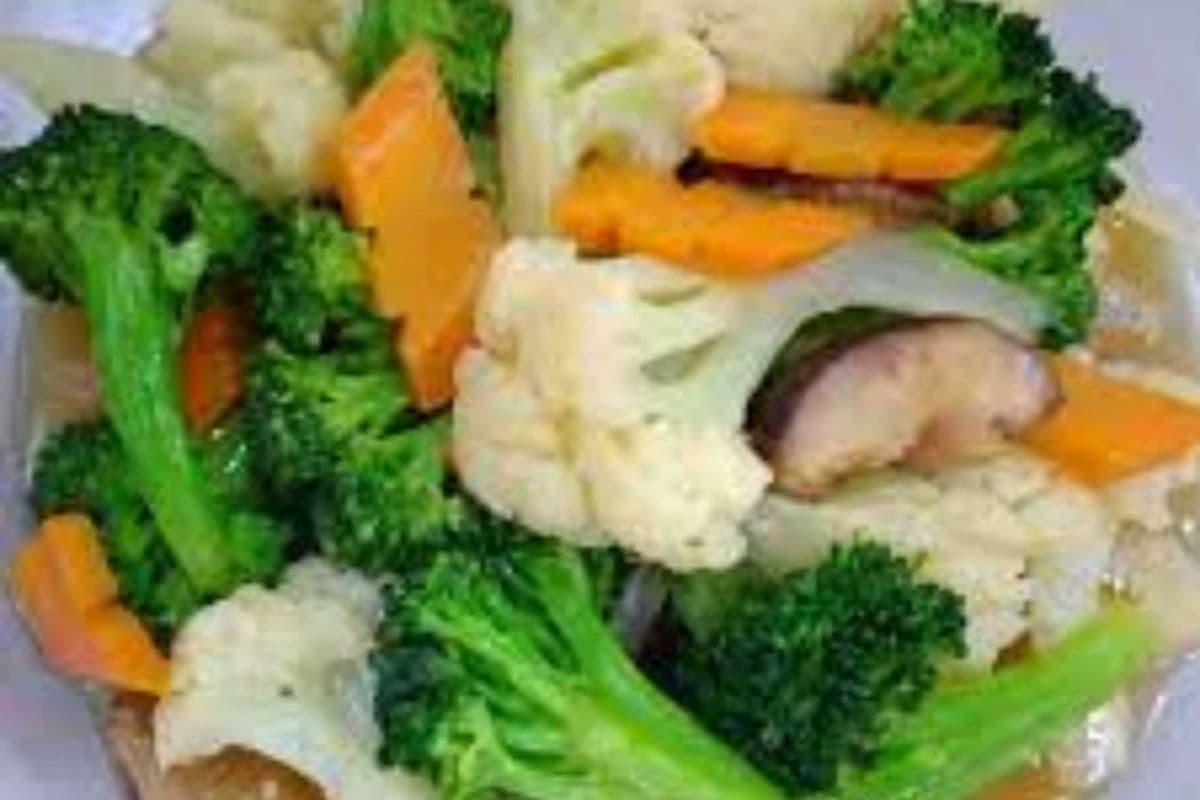 37. Plain Mixed Vegetables or with Chicken/ Beef/ BBQ Pork 净炒杂菜, 鸡肉、牛肉、叉烧