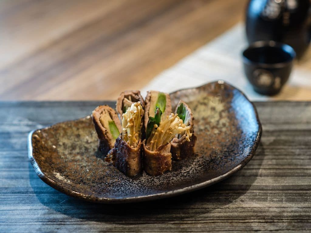 Beef with Enoki(6pec)