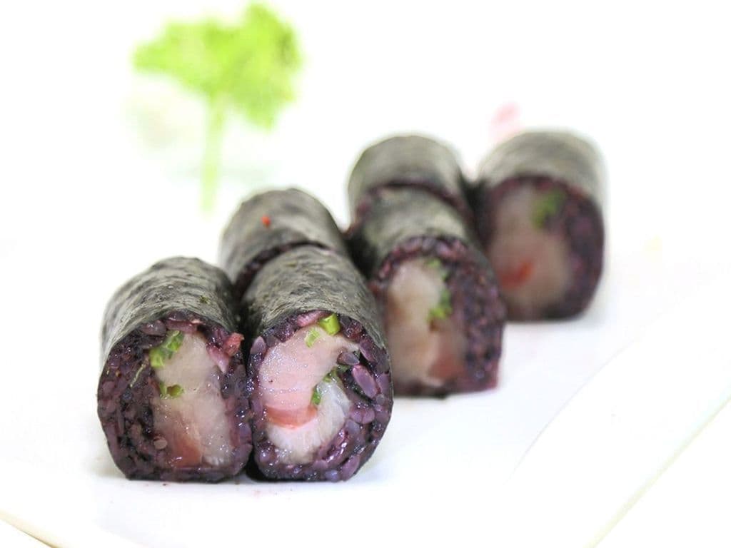 79B brown rice Hamichi roll
