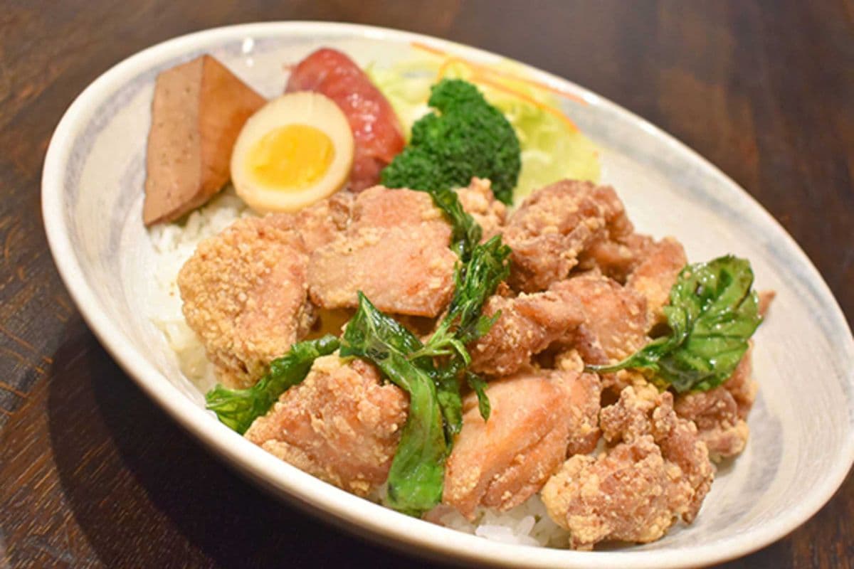 Salt & Pepper Popcorn Chicken with Rice 鹽酥雞飯