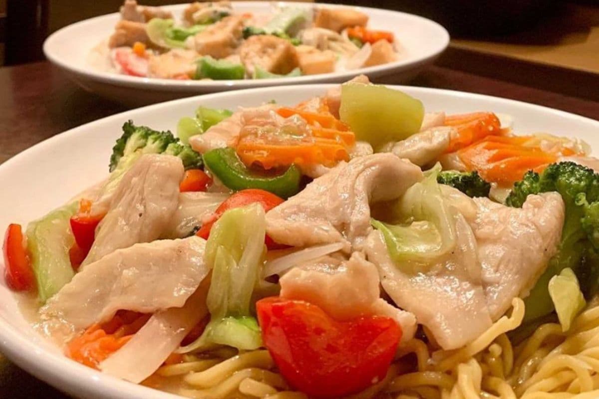 72 Egg Noodles Chicken