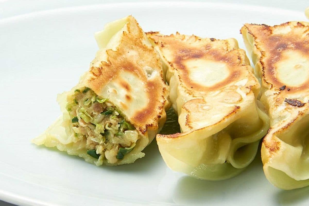 Vegetable Gyoza (6 pcs)