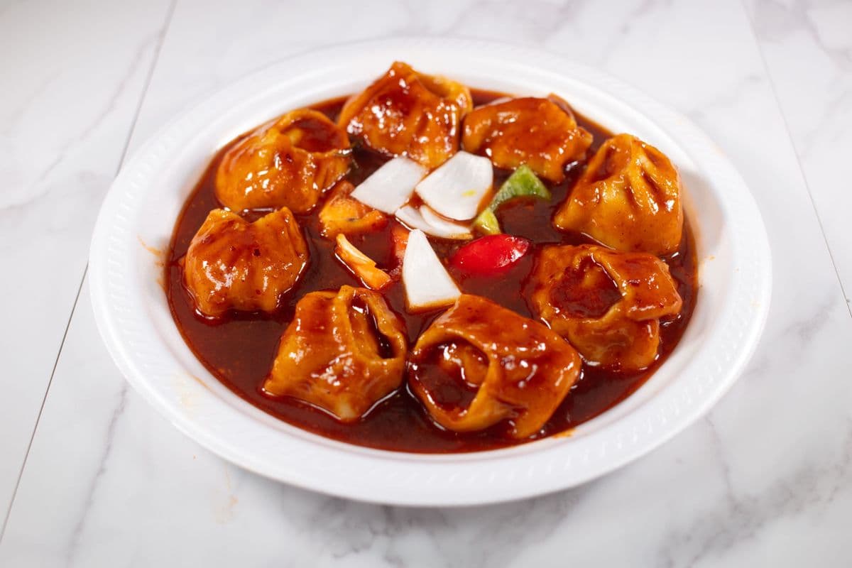 27. Chilli Momo (10 pcs)