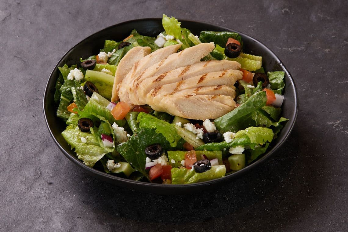 SALADE GRÈCQUE AVEC POULET  / GREEK CHICKEN SALAD