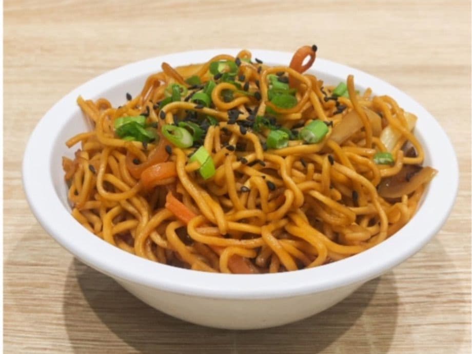 S27 Nouilles sautées 炒面