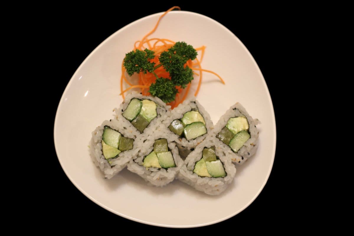 14. Veggie Roll (6 pc)