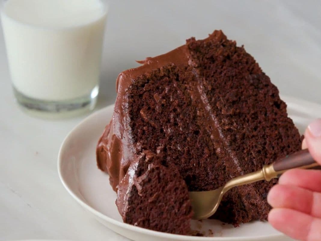 Mud Fight Chocolate Cake