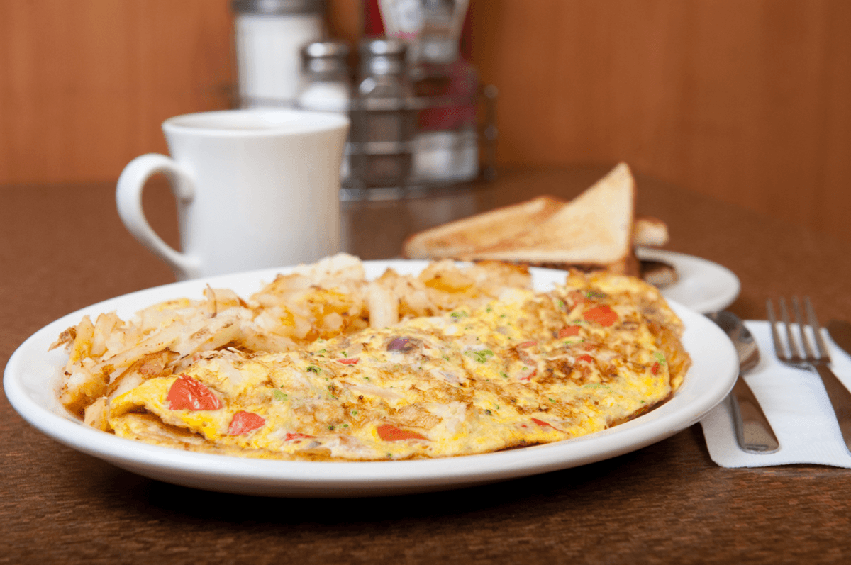 Veggie Omelette with Cheddar