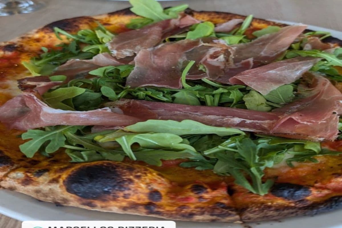 Pizza di Speck