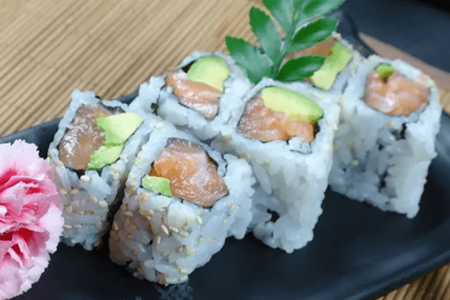 Salmon Avocado Maki