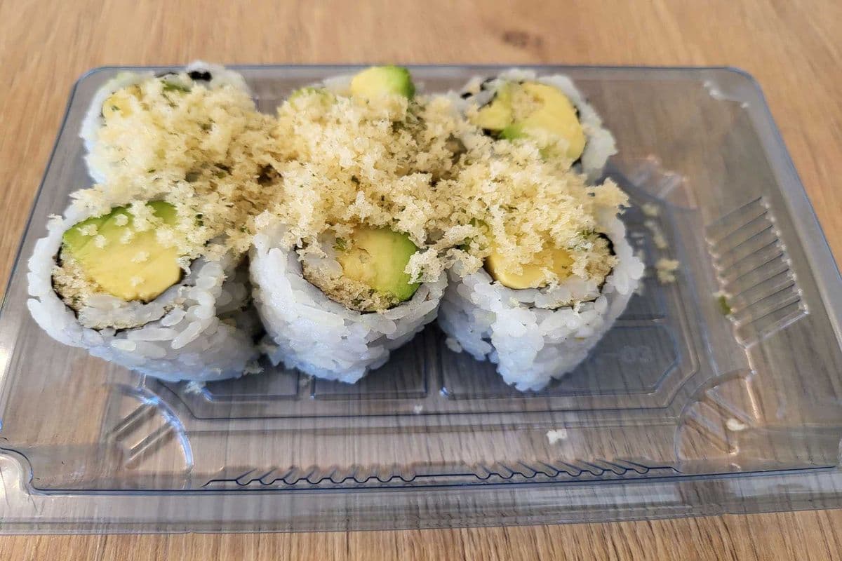 Crunchy Avo Roll (6 pcs)