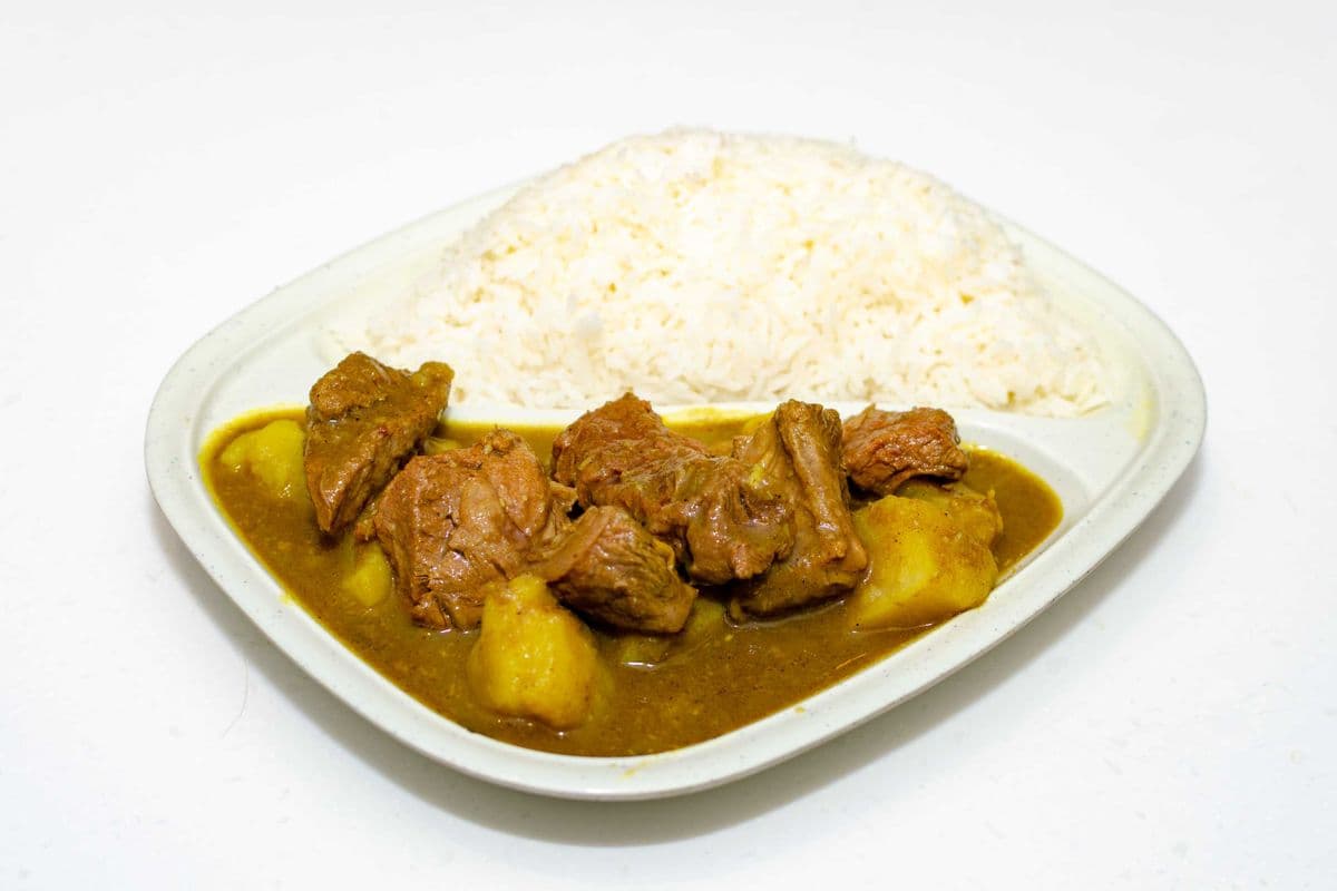131 Curry Beef Brisket with Rice 咖喱牛腩飯