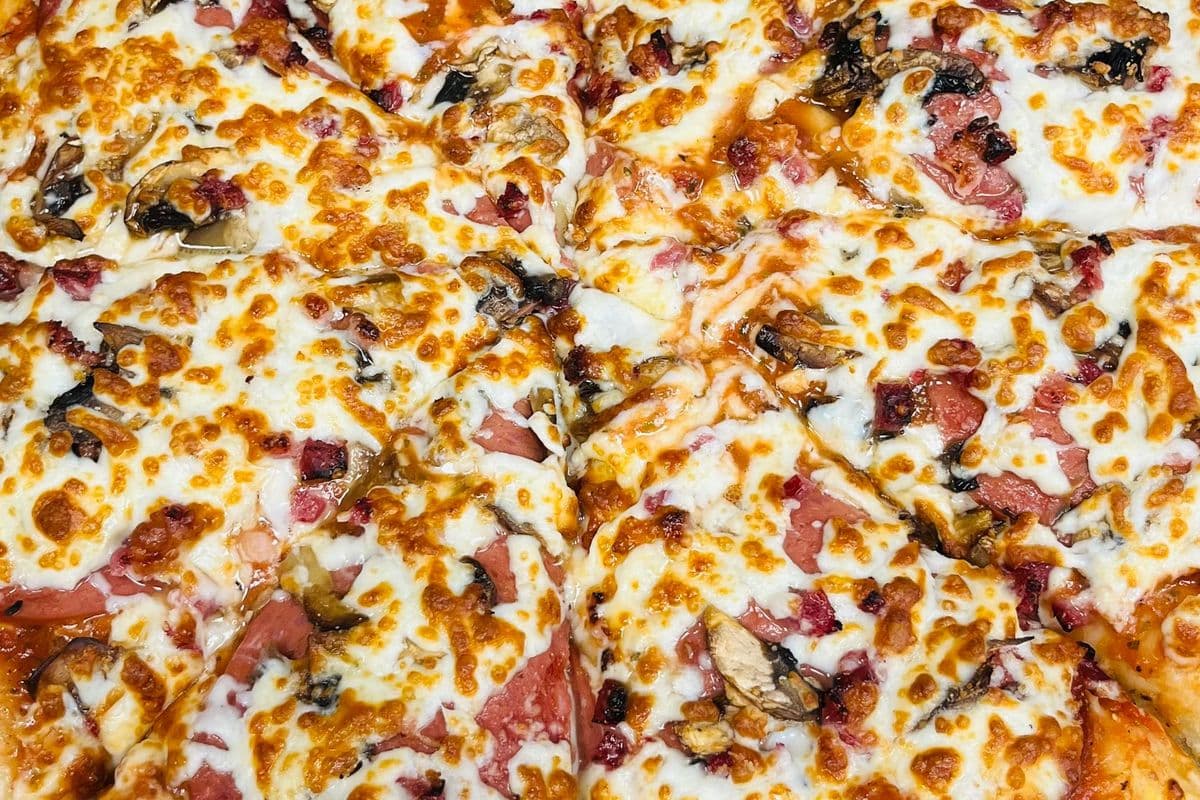 10" Canadian Feast Pizza