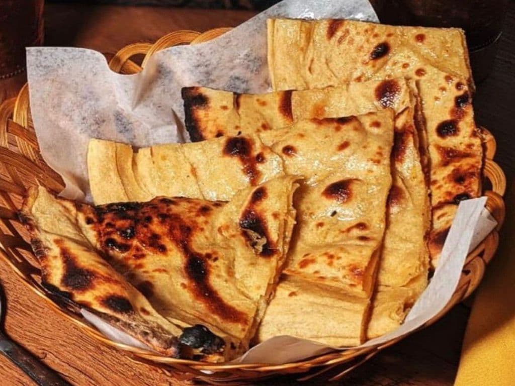 Lacchedar Paratha