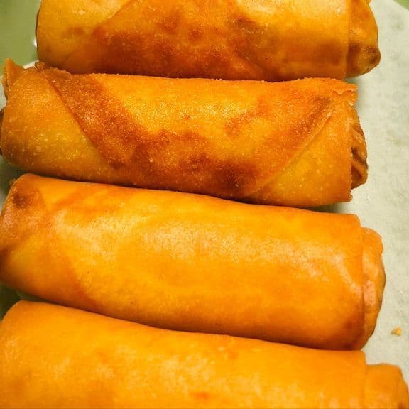 A2. Thai Vegetable Spring Rolls (4)