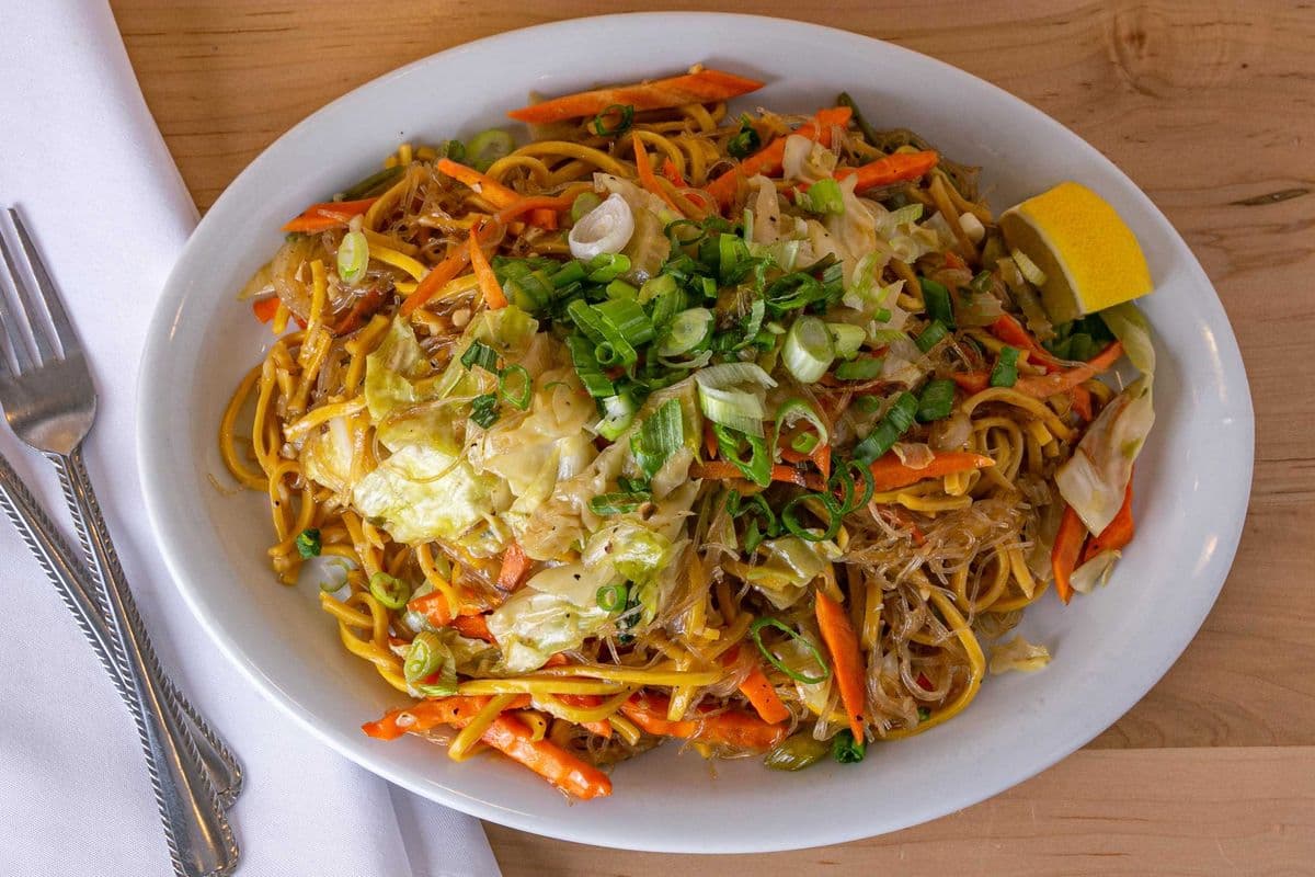 Pancit Mix (Canton and Bihon)