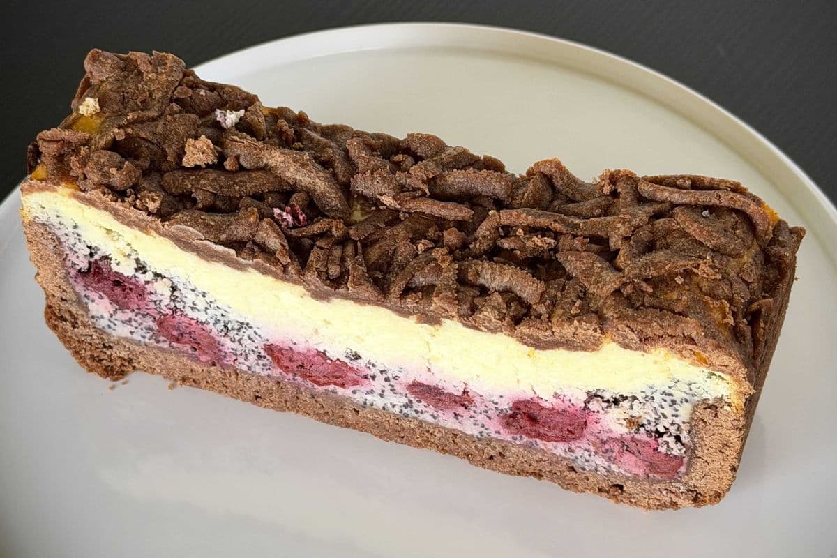 Cheesecake with Poppyseed & Sour Cherry (slice)