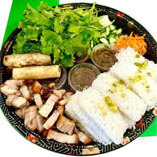 Party Tray Crispy Pork Vermicelli And 4pcs Spring Rolls (4-5ppl)