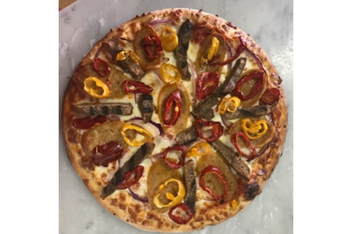 Small Sizzling Cecily Pizza (6 Slices)