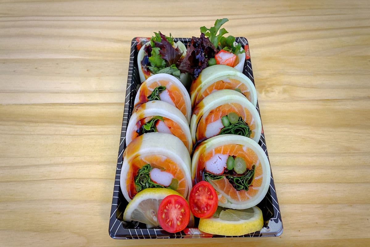 Sake Keto Roll (8 pcs)