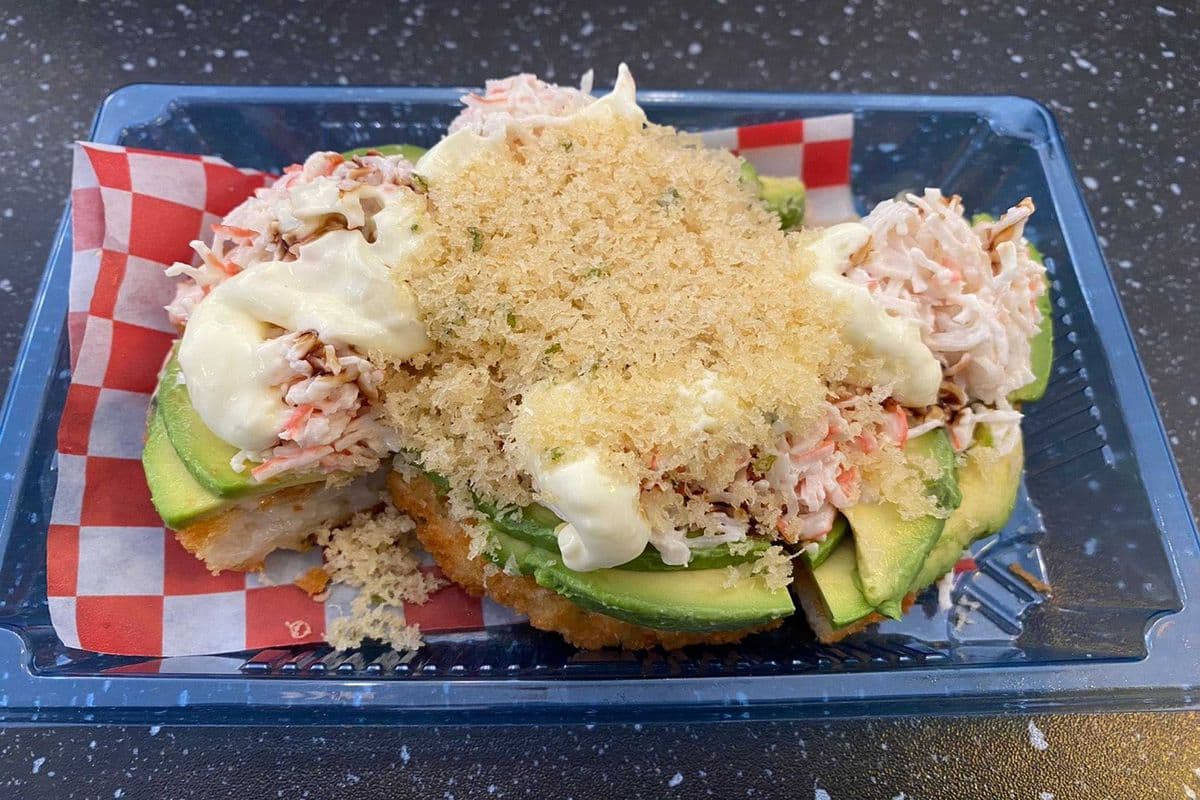 Creamy Crab and Avocado Pizza