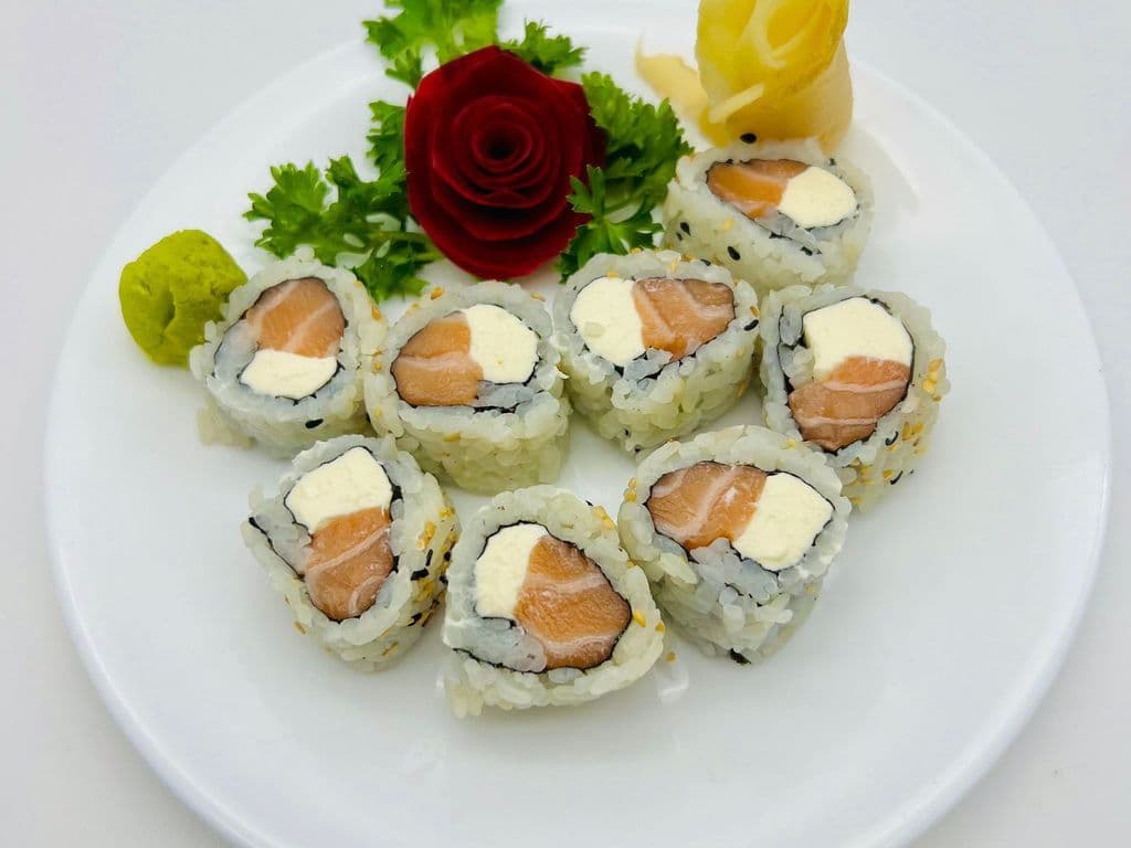 83. SAUMON & FROMAGE À LA CRÈME(8mcx/8pcs)