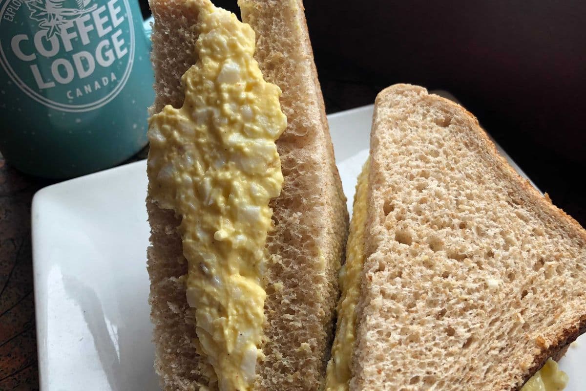 Fresh Egg Salad Sandwich