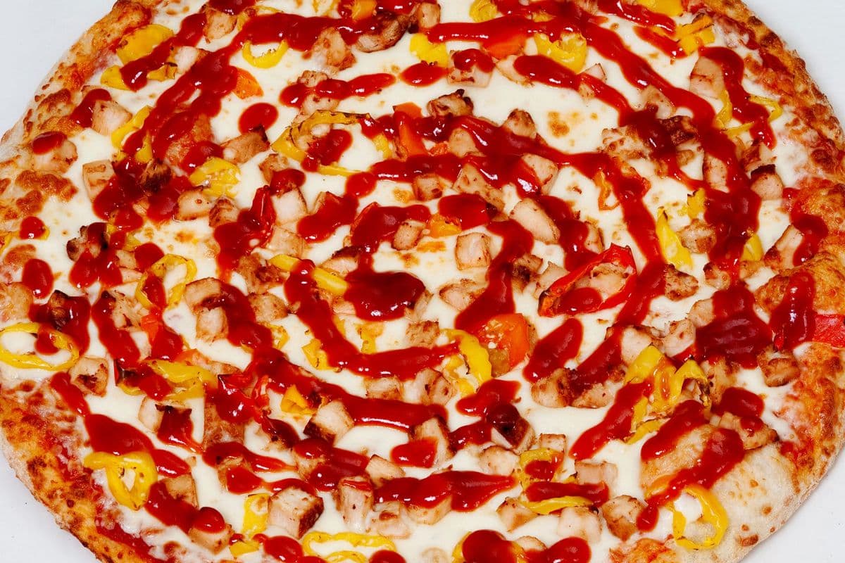 16" X-Large Spicy BBQ Chicken Pizza